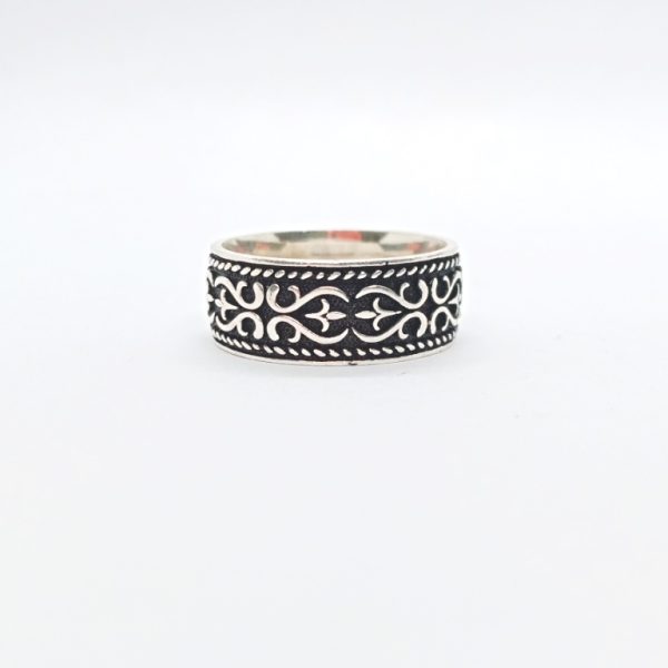 Black and silver fancy ring - Image 4