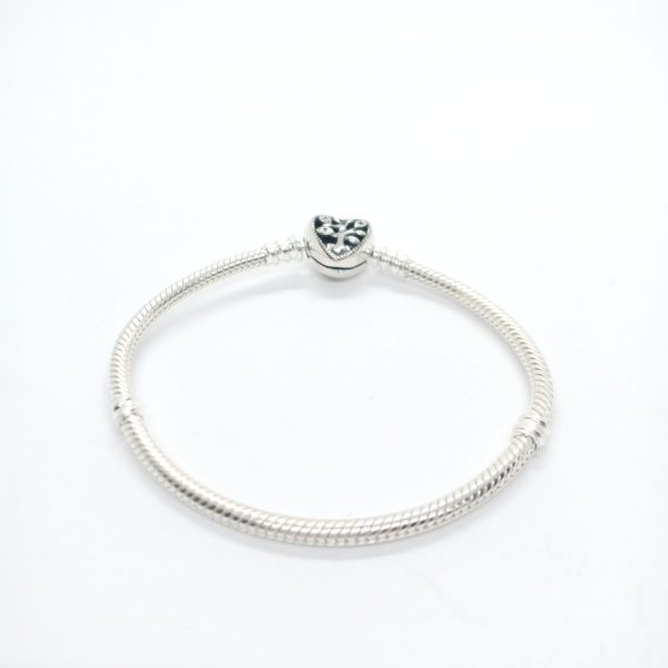 This Stylish heart  silver bracelet - Image 2