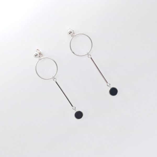 Hanging earrings with black beads - Image 2