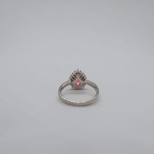 Classic ring with pink stone - Image 4