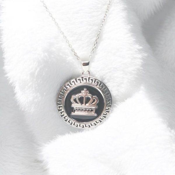 King logo pendant