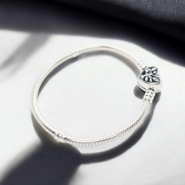 This Stylish heart  silver bracelet