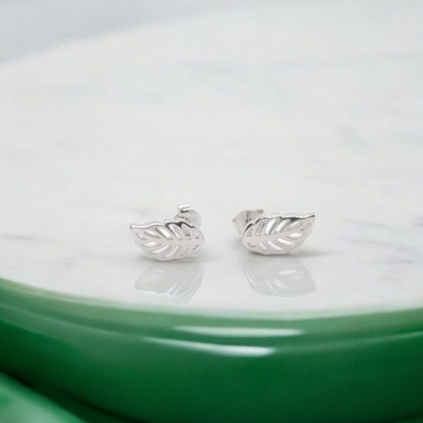 New fancy leaf design  earring