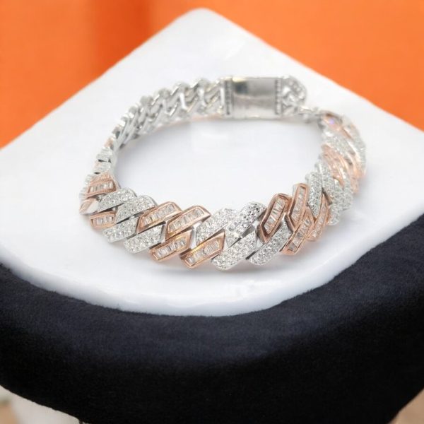 Interlocking  silver- bracelet