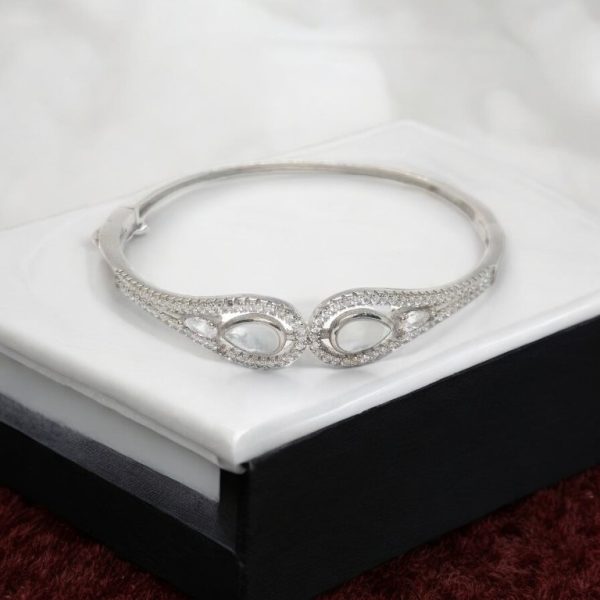 Glamour Halo silver Bangle