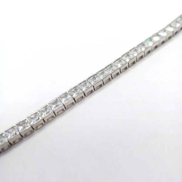 Iconic silver Bracelet with white stone - Image 2