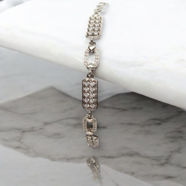 Elegant silver bracelet