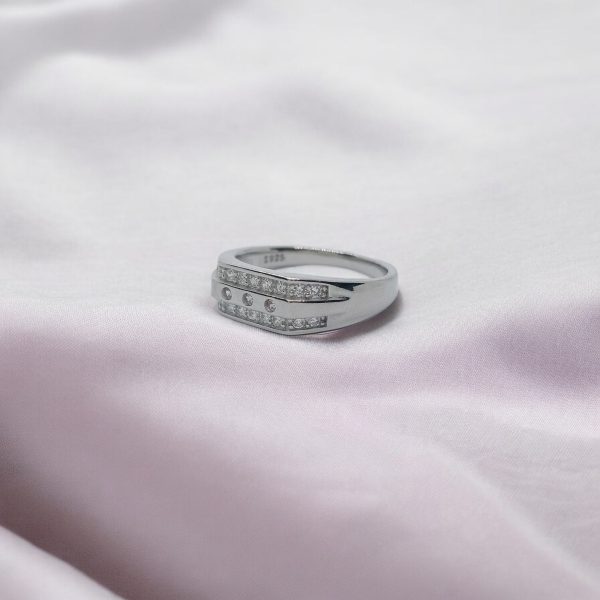 Beautiful silver ring with micro stone  - Image 4