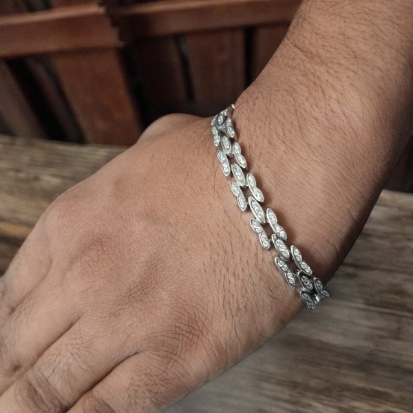 Interlinked silver- bracelet - Image 2