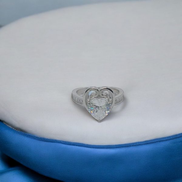 Heart shape silver ring