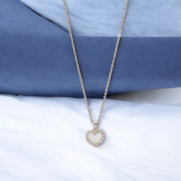 Silver Heart Of The Ocean Pendant With Link Chain